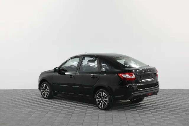 LADA Granta 2023