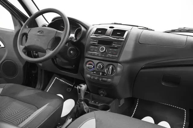 LADA Granta 2023