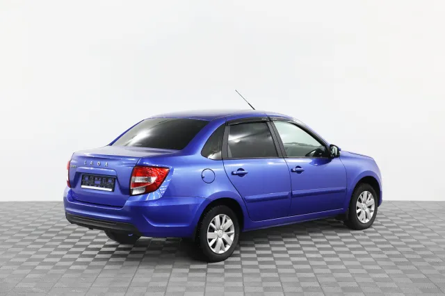 LADA Granta 2023