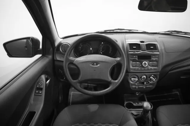 LADA Granta 2023