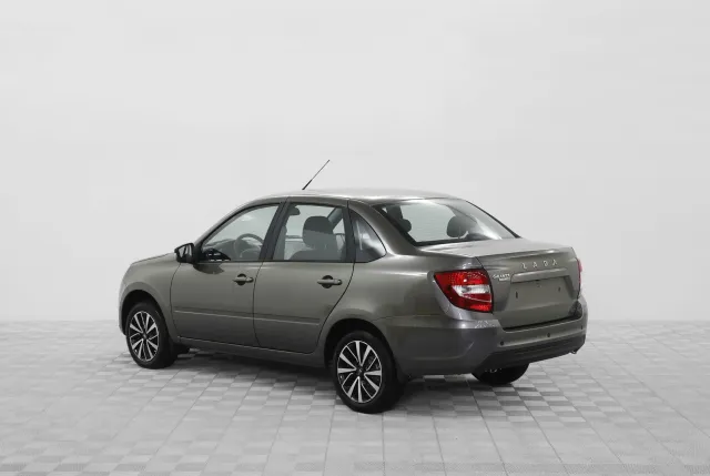LADA Granta 2023