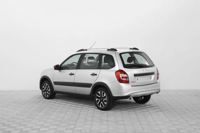 LADA Granta 2023