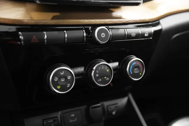 LADA Vesta 2023