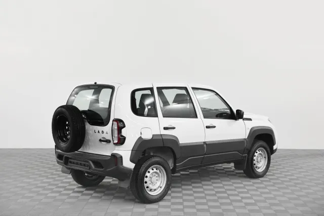 LADA Niva 2023
